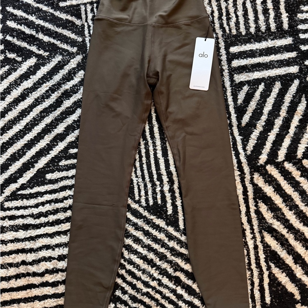 ALO Yoga 7/8 High-Waist Airlift Legging Espresso size Small